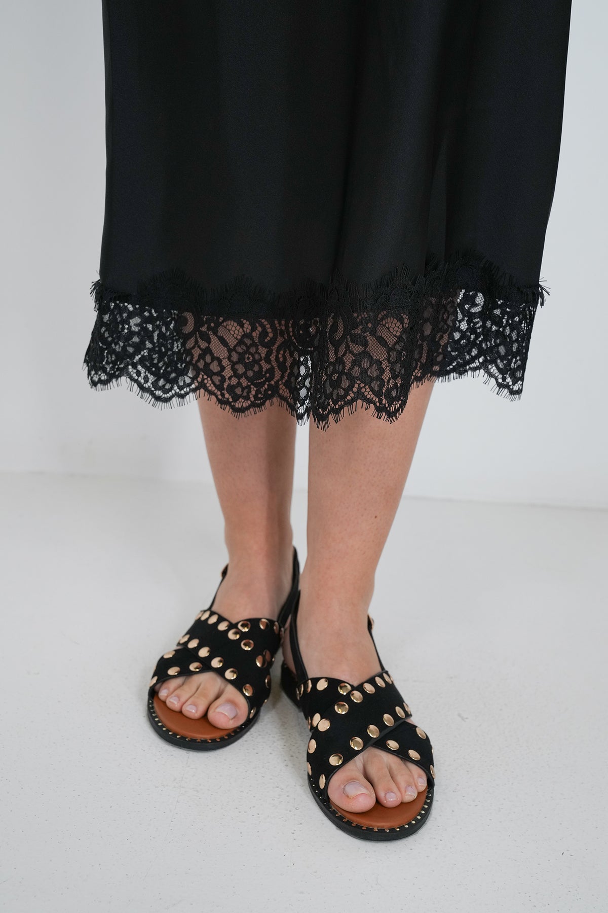 Black Lace Hem Skirt