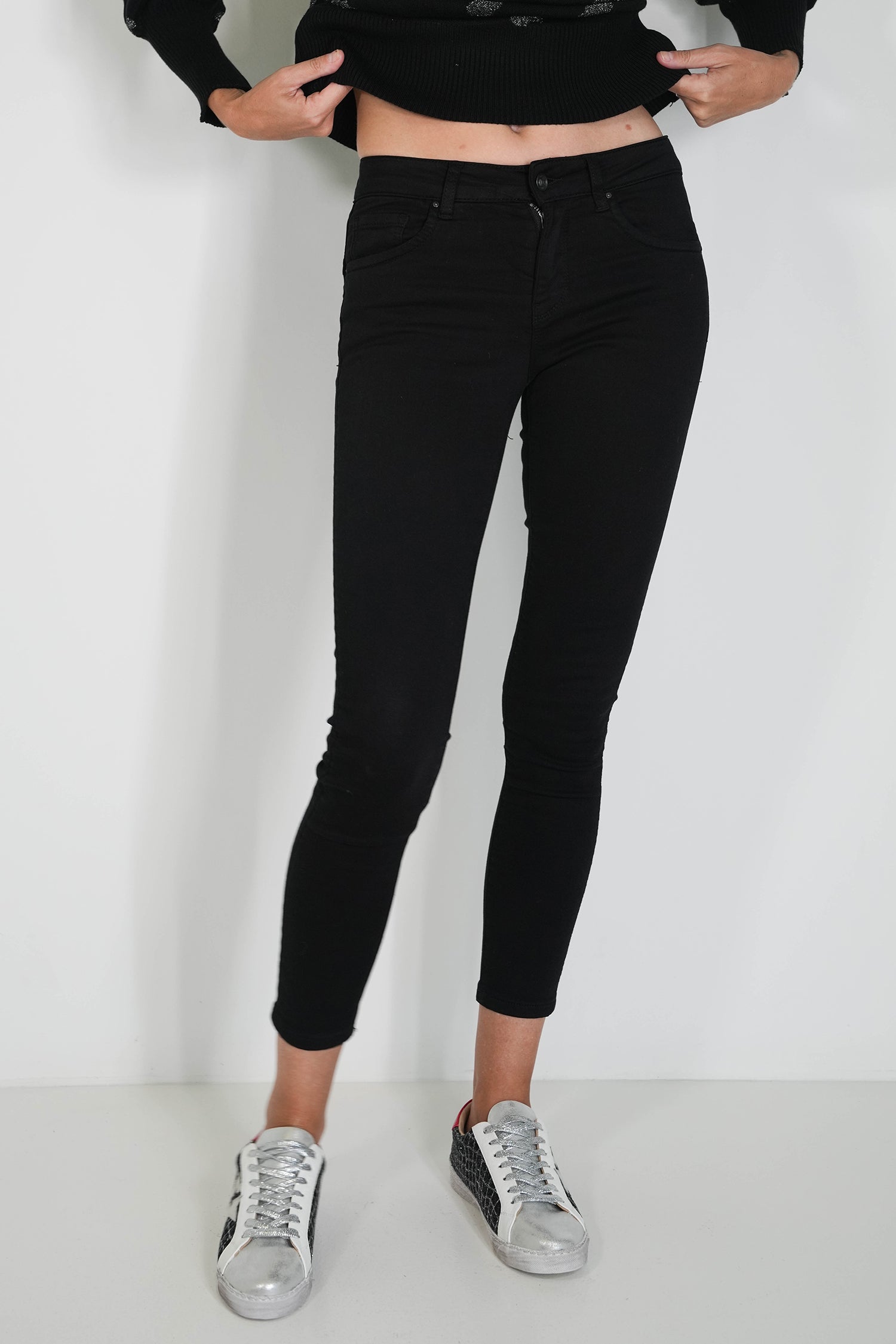 Black Skinny Jean
