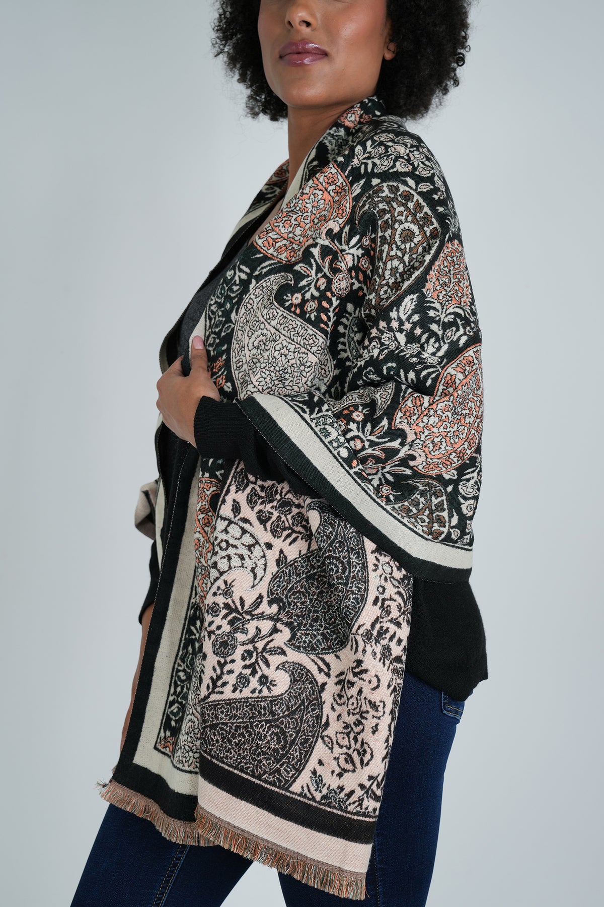 Black and Cream Shakira Scarf