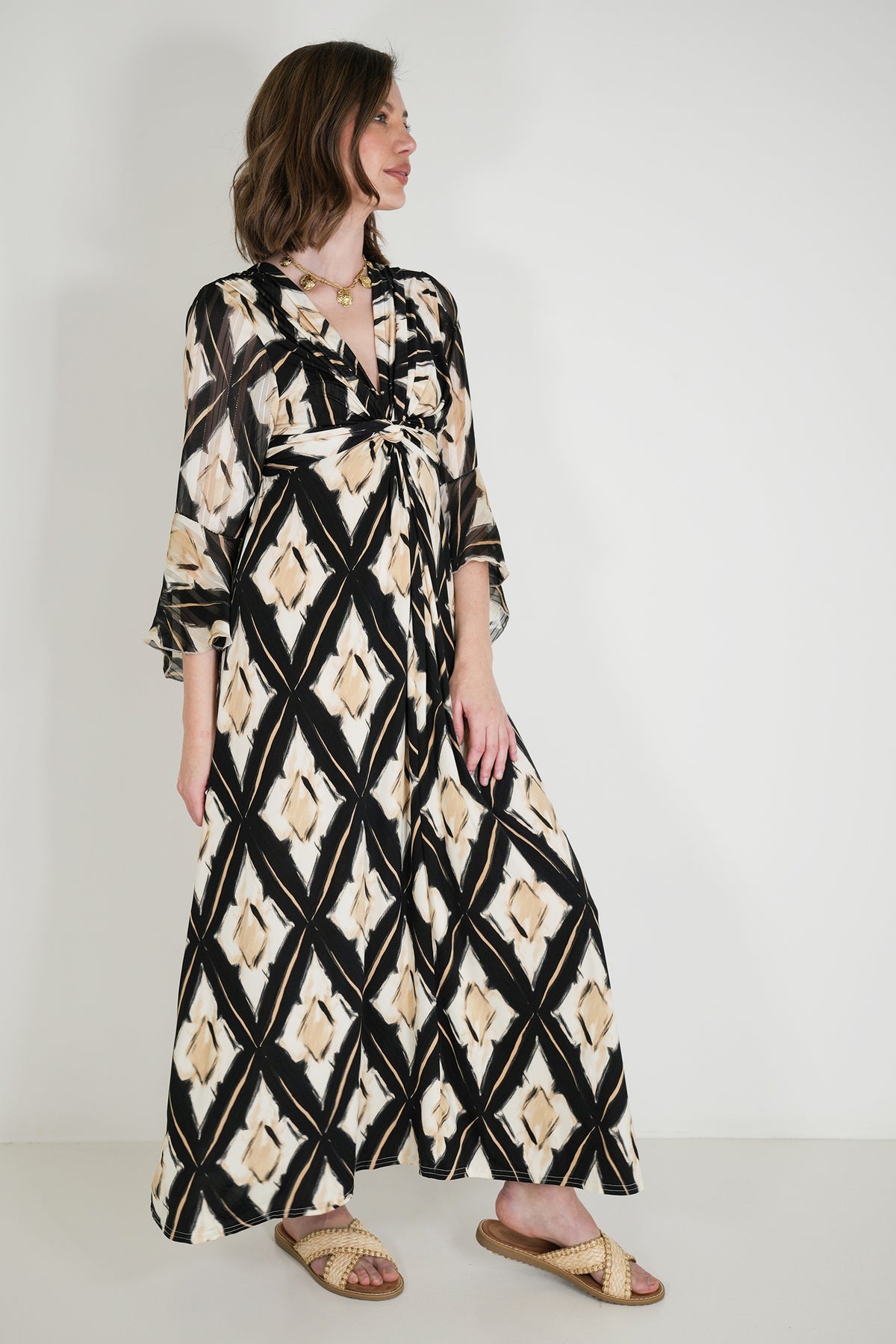 Black and Cream Knot Dress With Sleeves