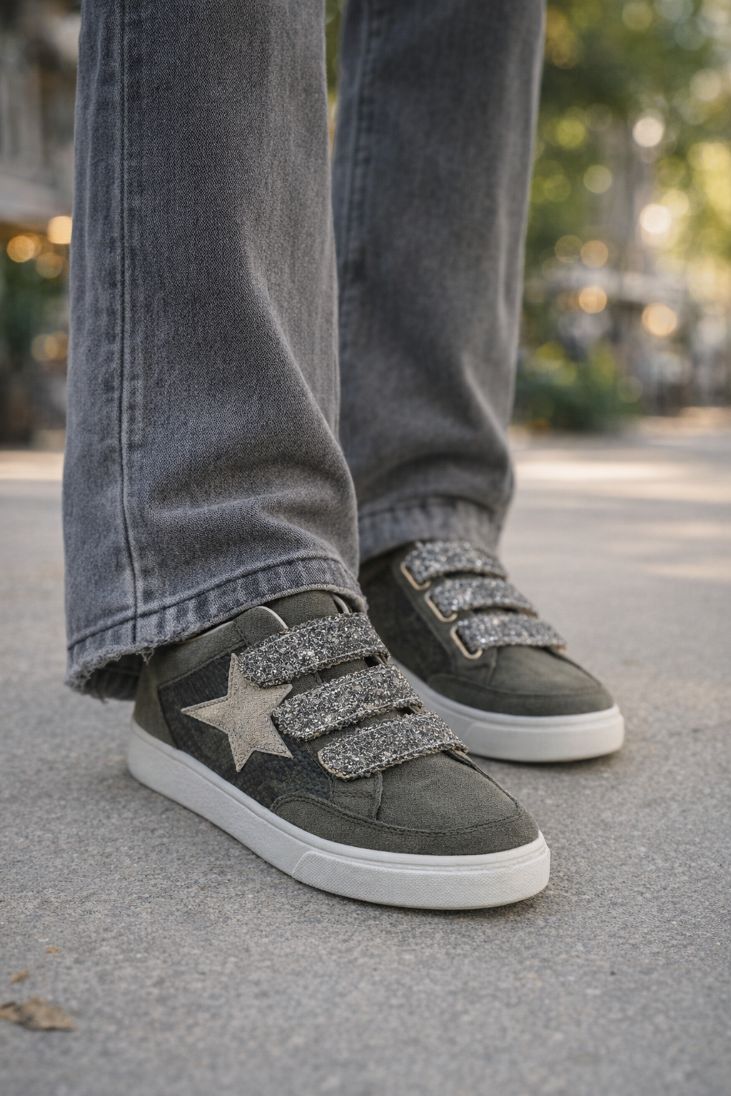 Olive Star Aaliya Sneaker