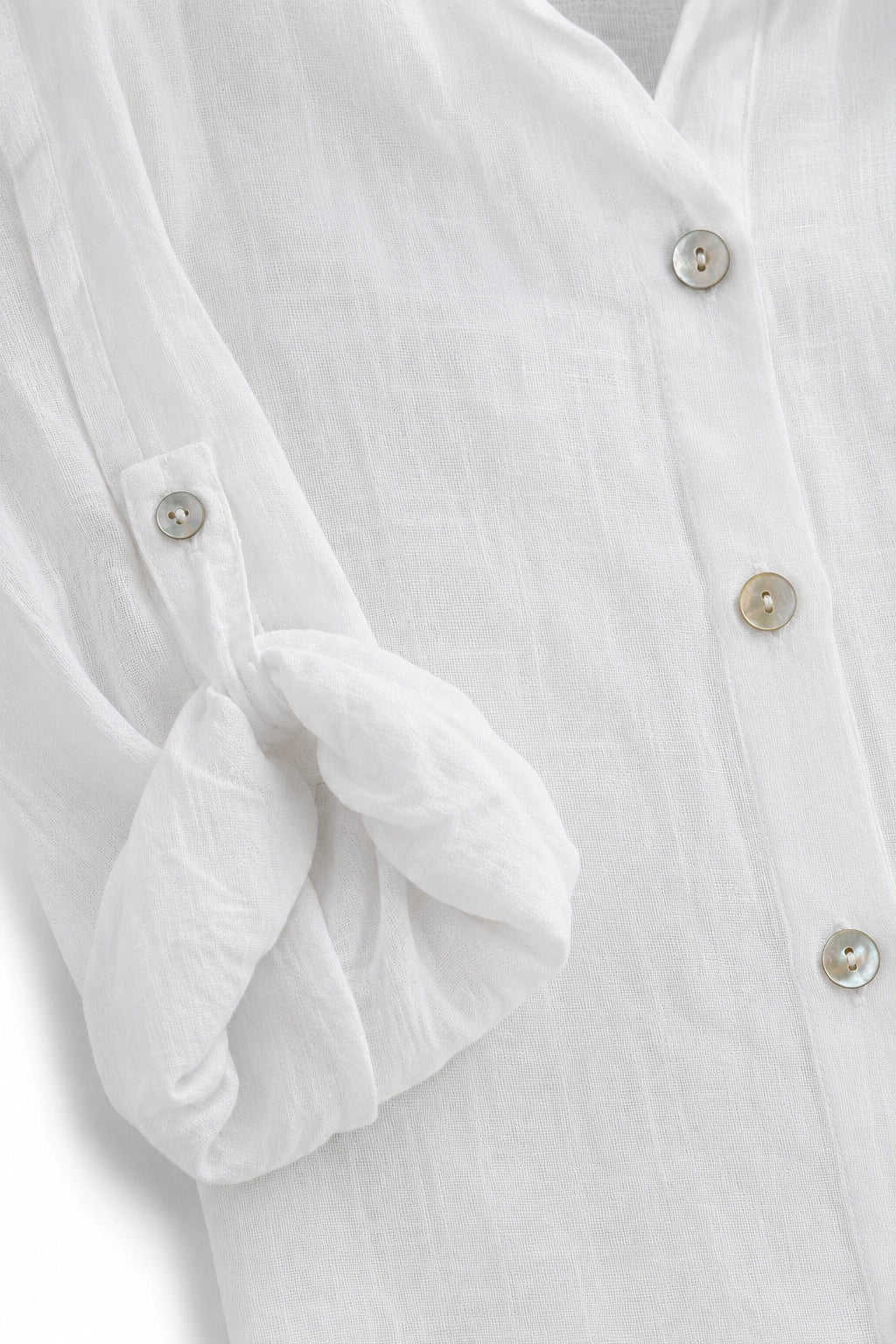 white_linen_paula_shirt_campaign_somethingpretty