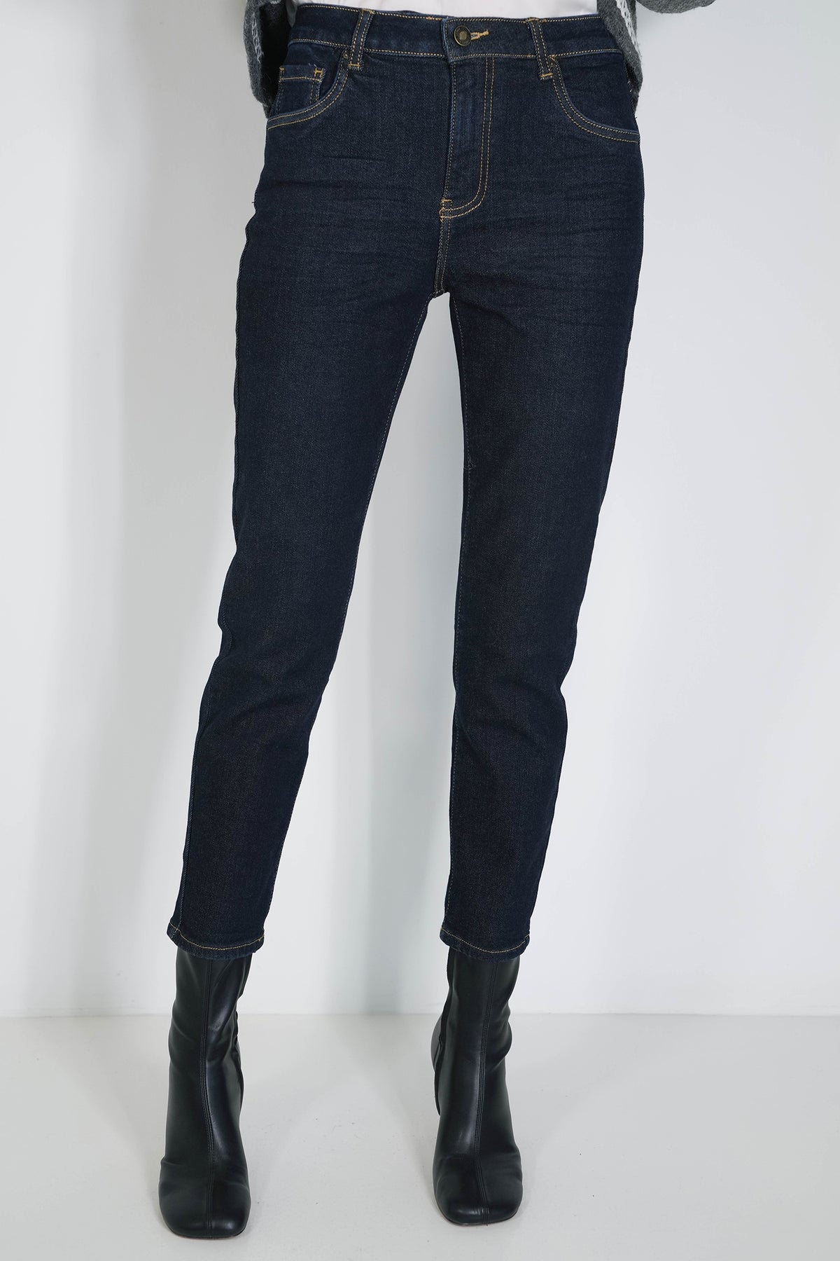 Indigo Toni Jean