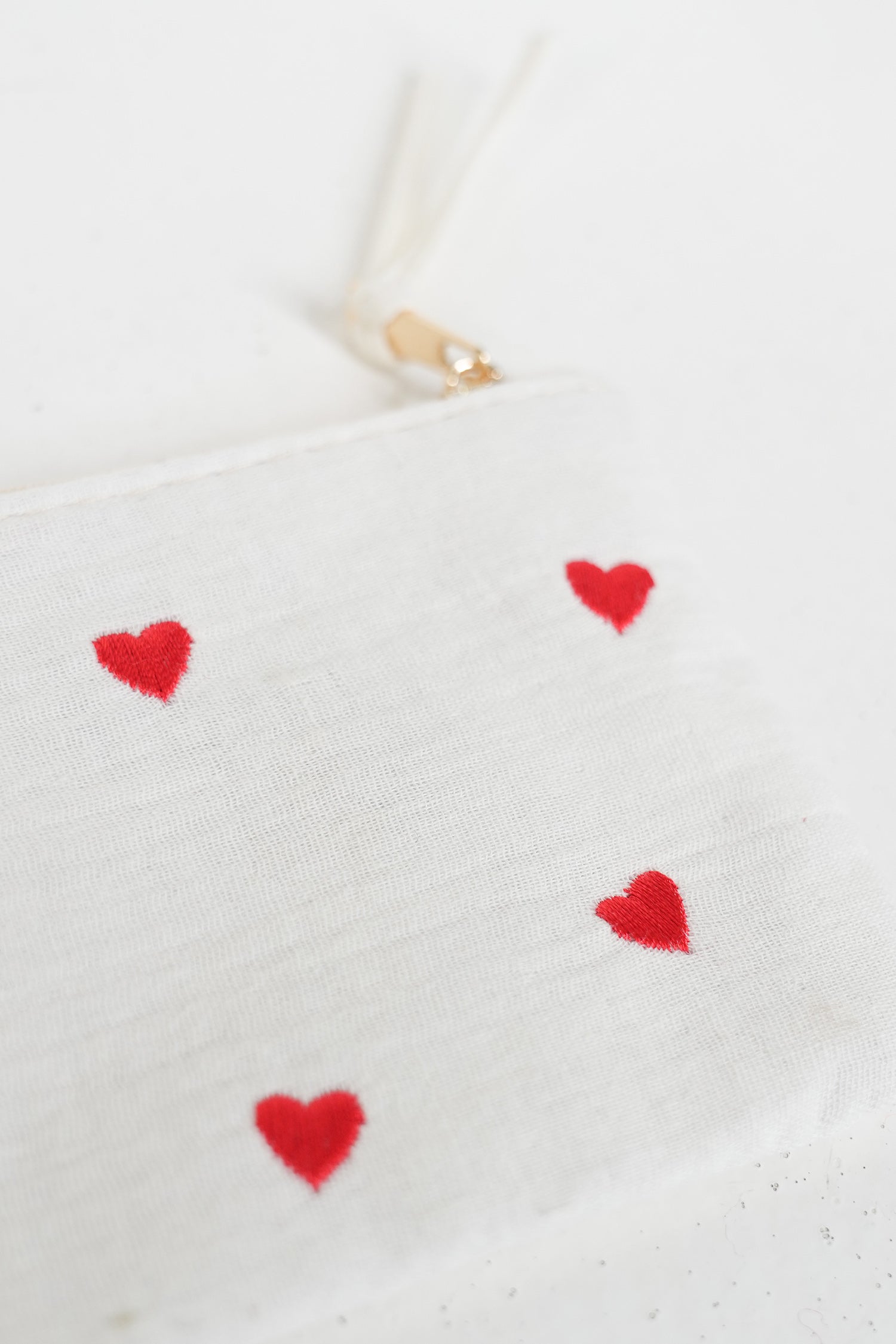 Cream Heart Zip Bag