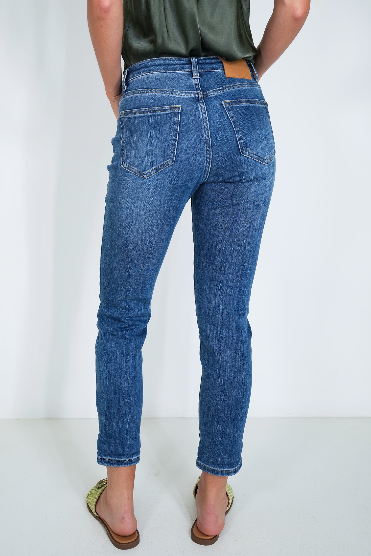Slim Boyfriend Jean