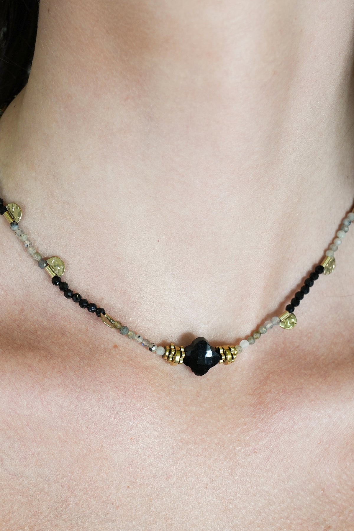 Black Shelly Necklace
