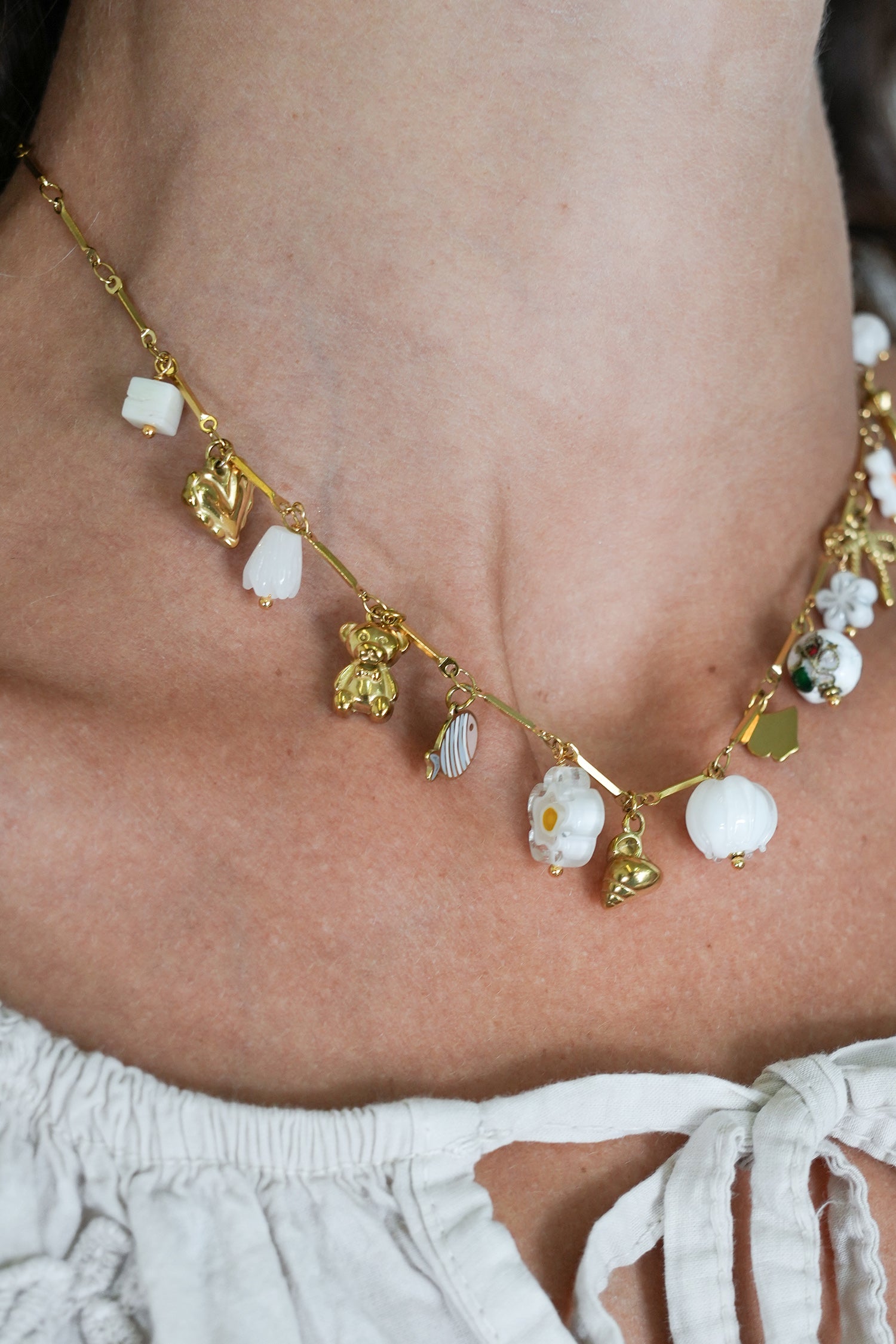 White Daisy Charm Necklace