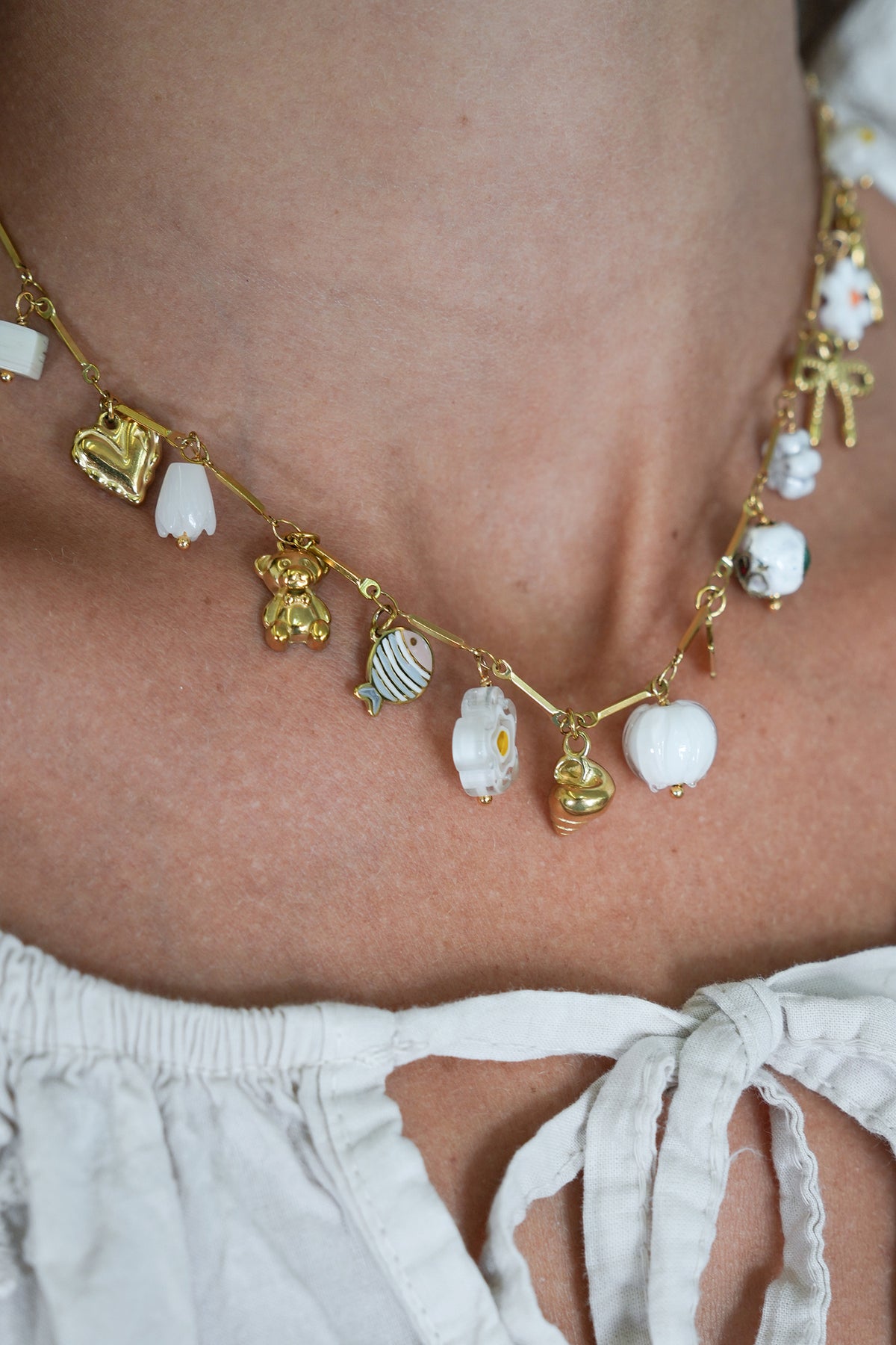 White Daisy Charm Necklace