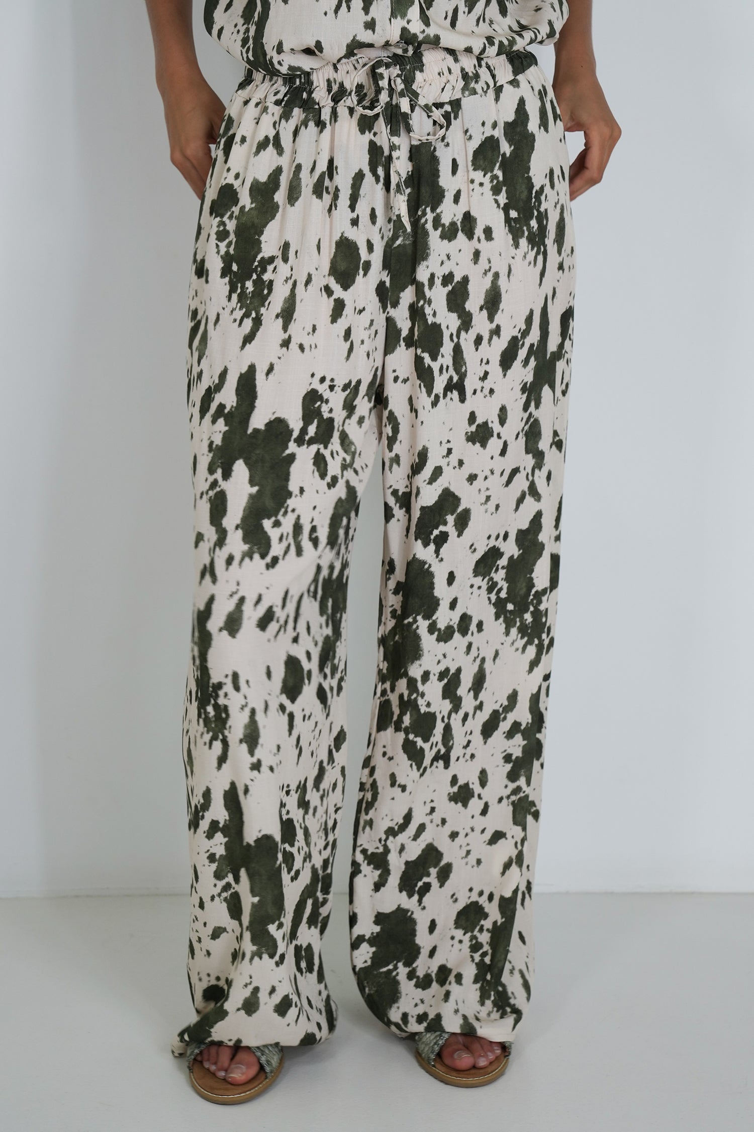 Olive Splash Print Pant