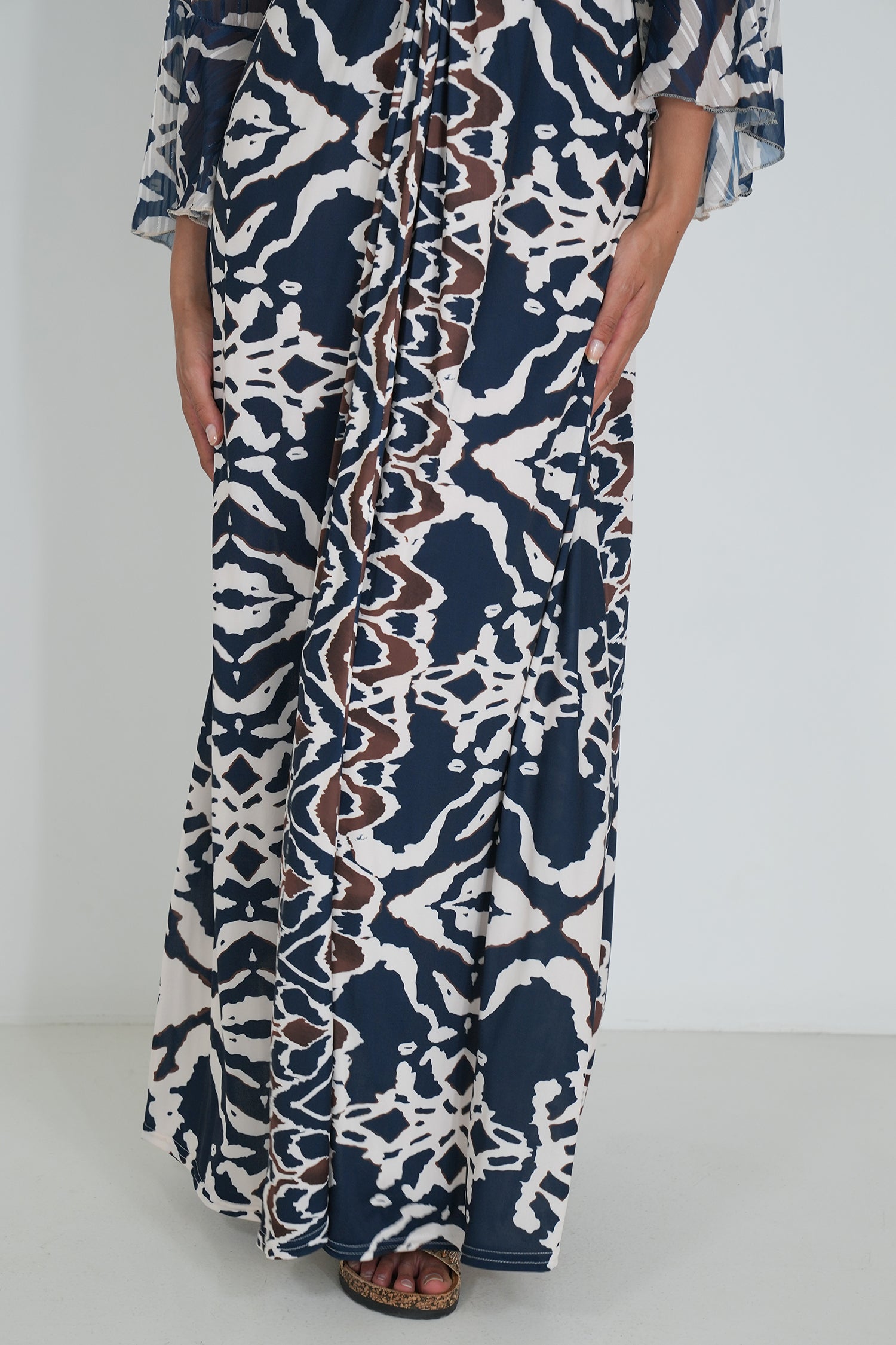 Navy and Cream Knot Dress With Sleeves