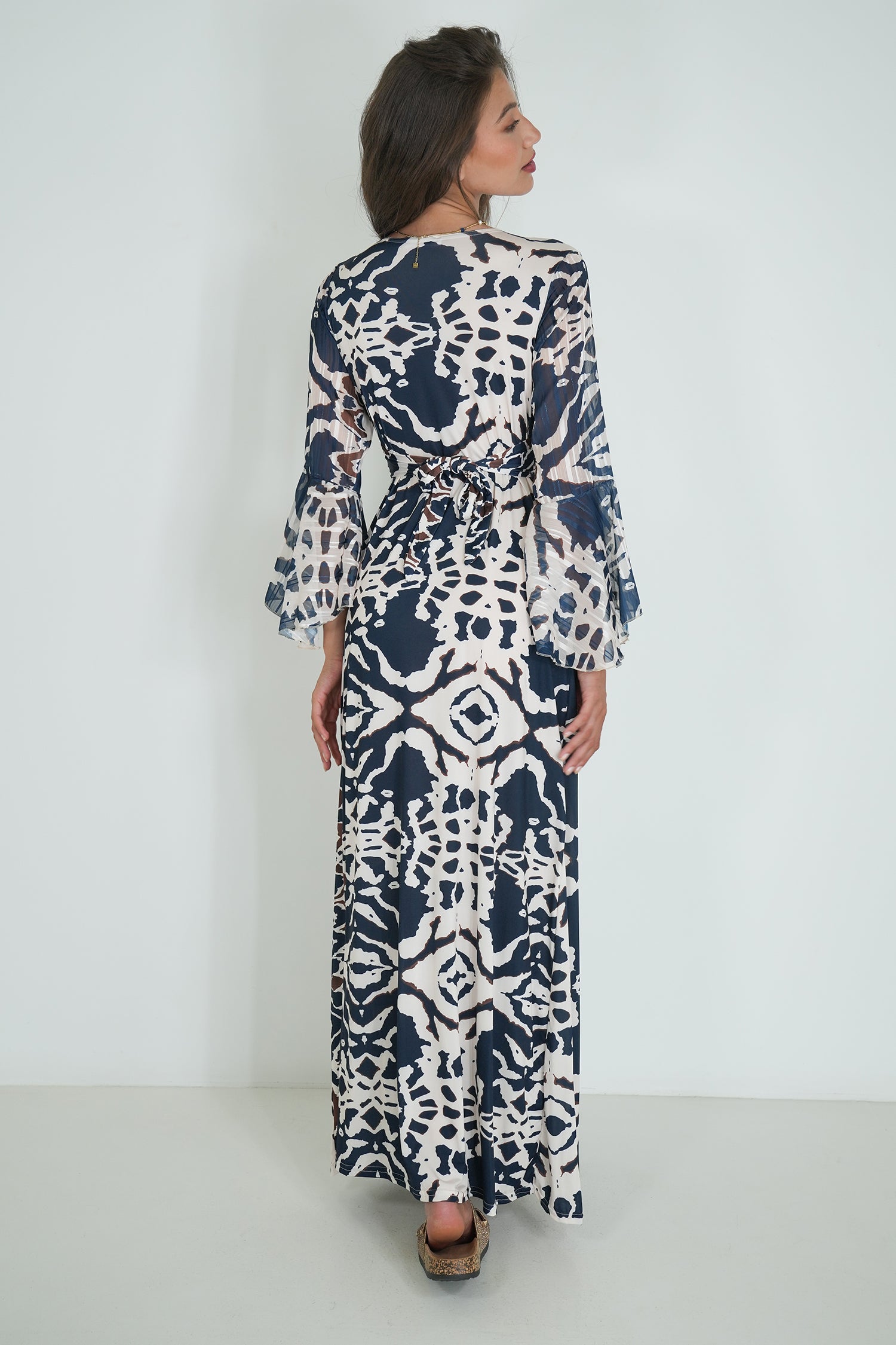 Navy and Cream Knot Dress With Sleeves