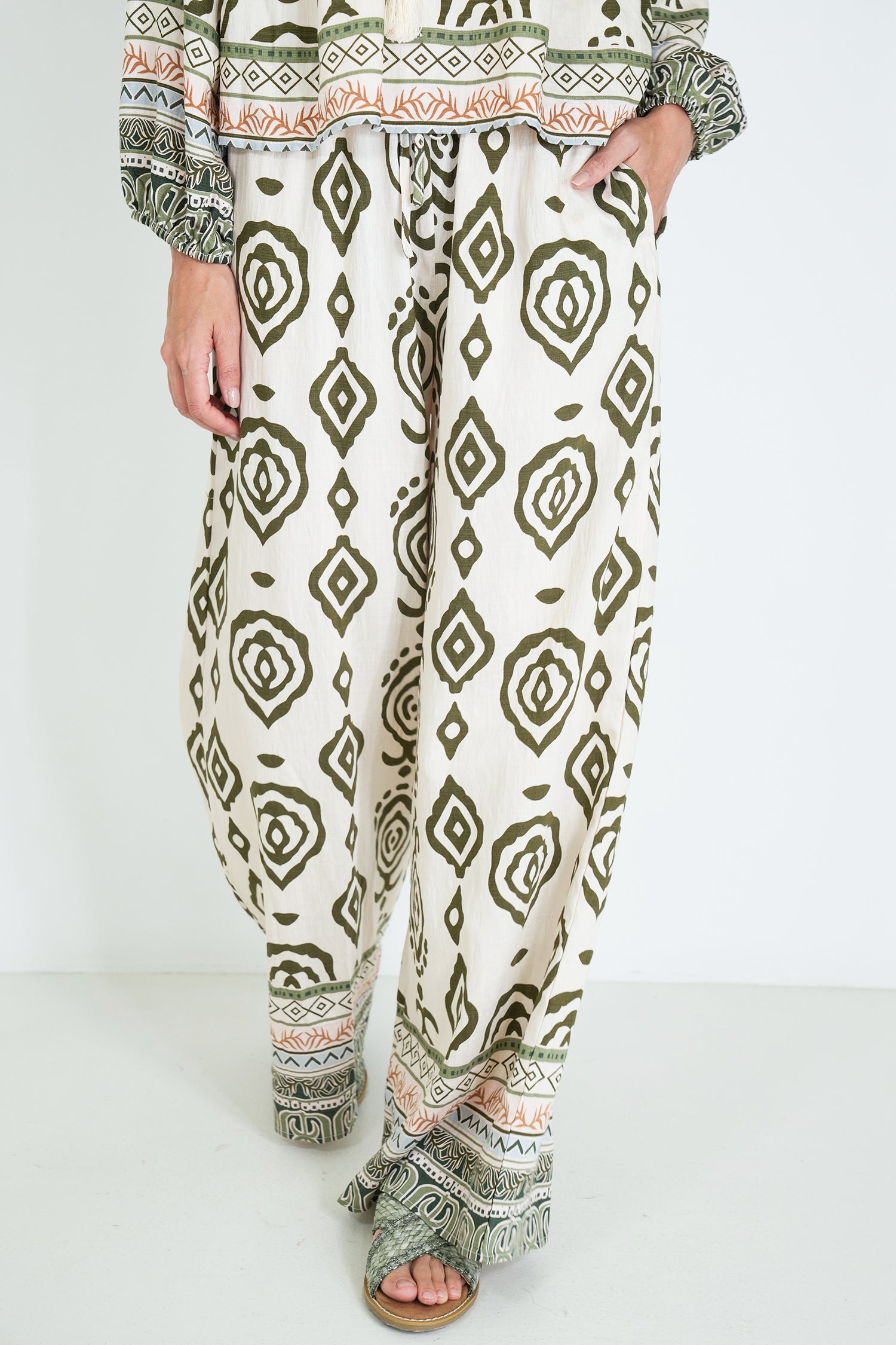 Olive Hannah Pant