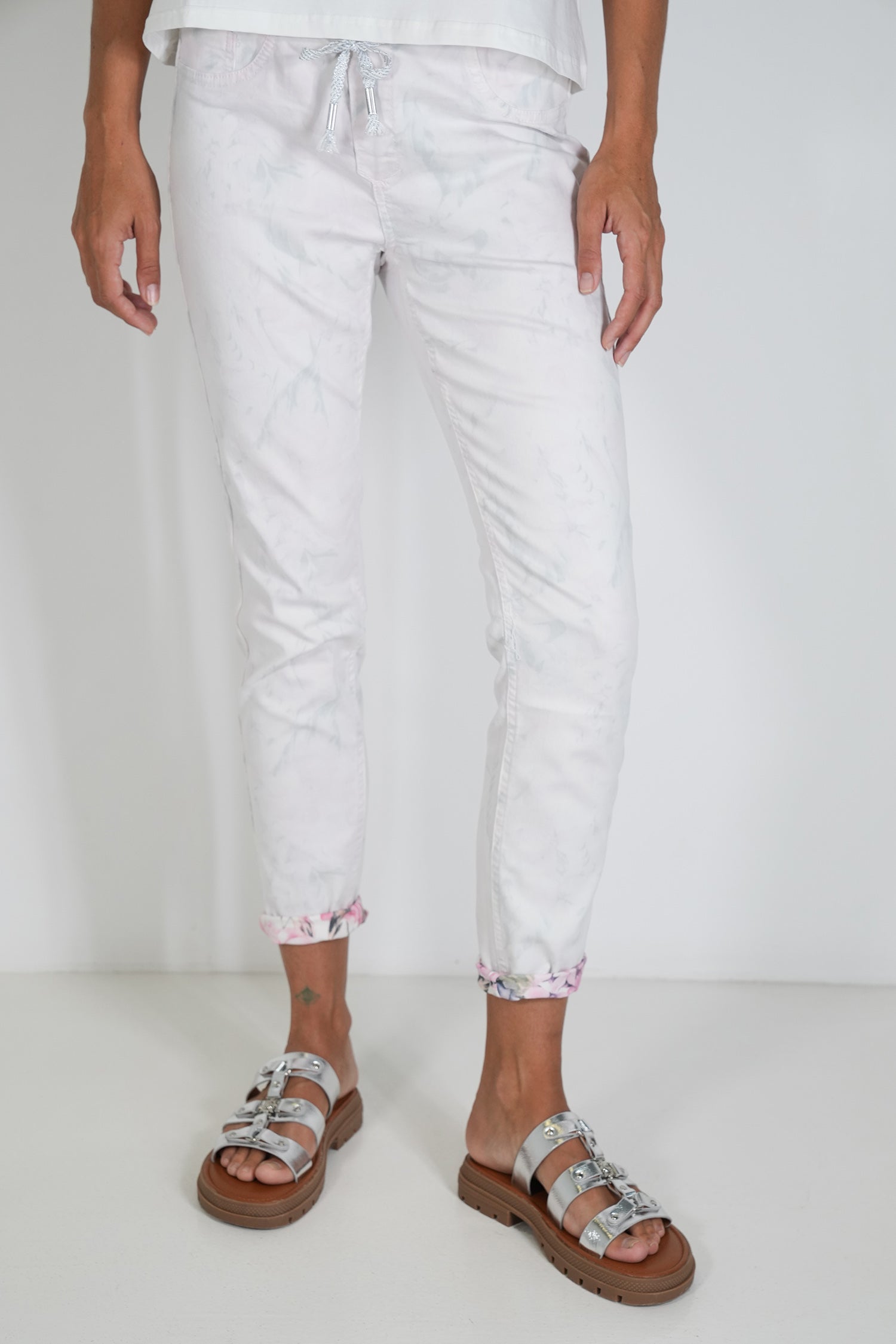 White Hibiscus Reversible Jean