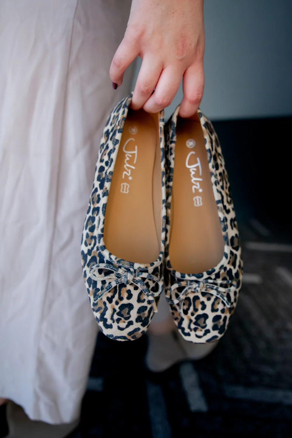 Julz Leopard Napoli Pump