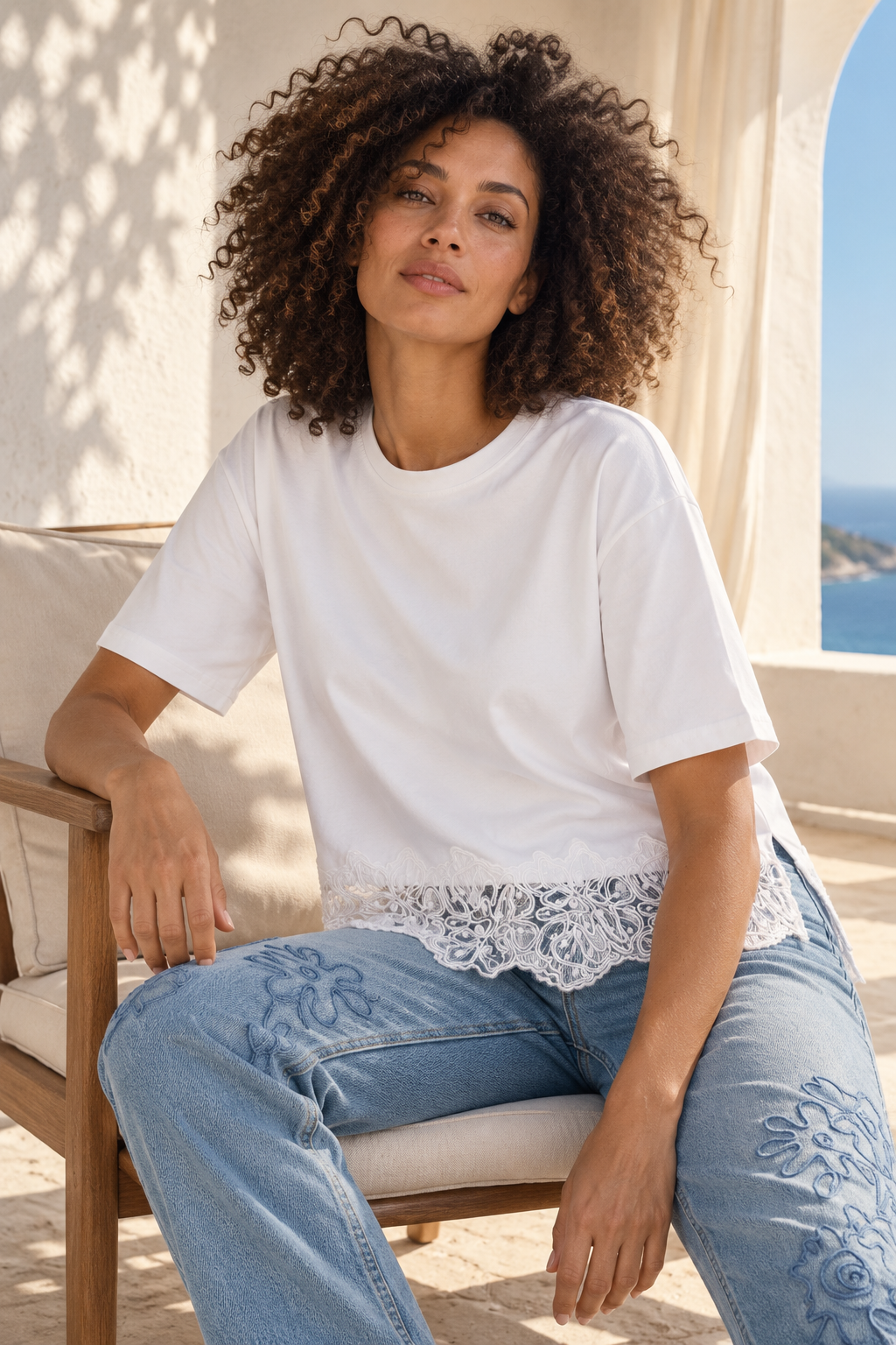 White Detailed Hem Tee